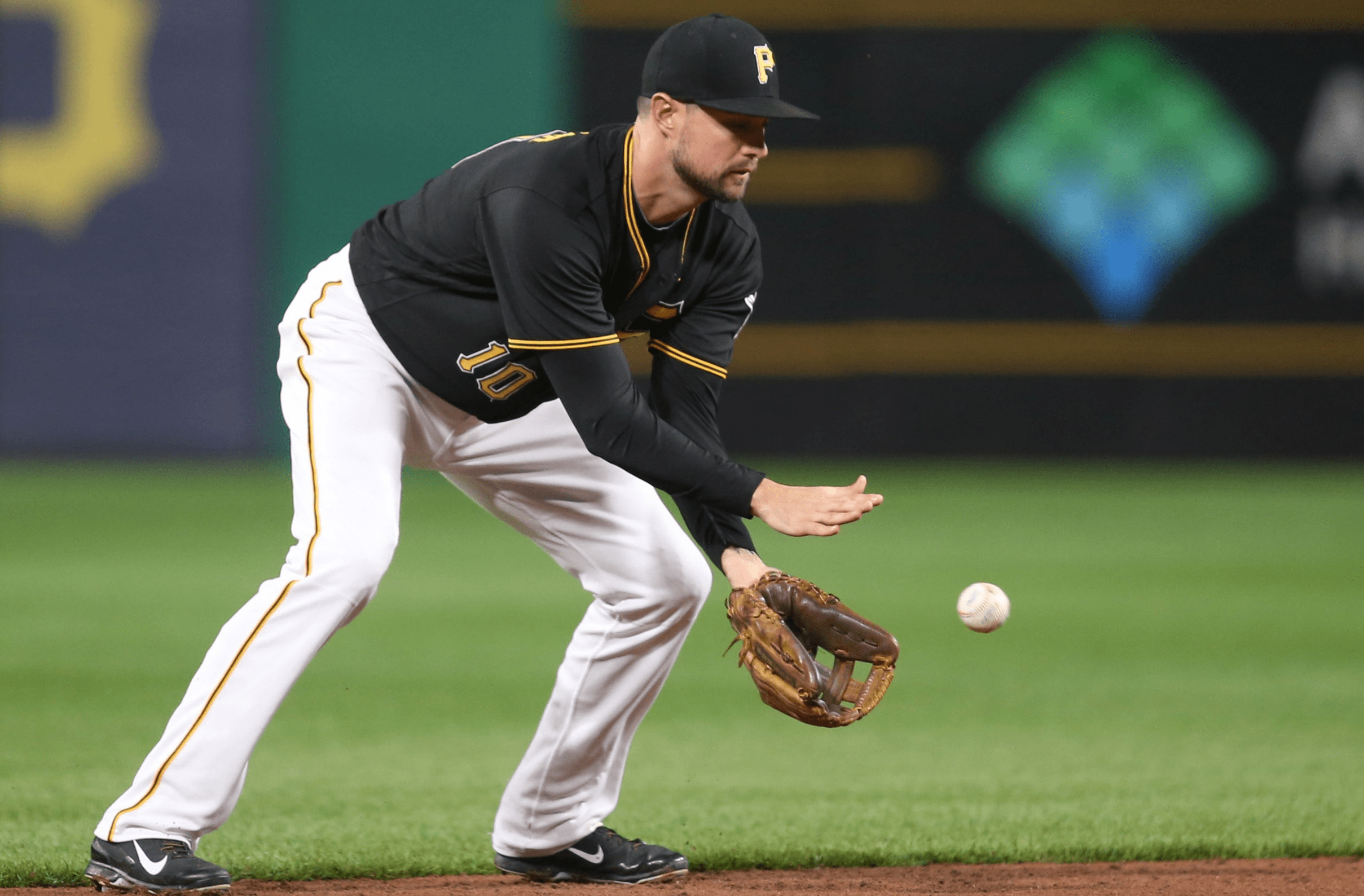 What's He Up To? Jordy Mercer Edition – Pistols Firing