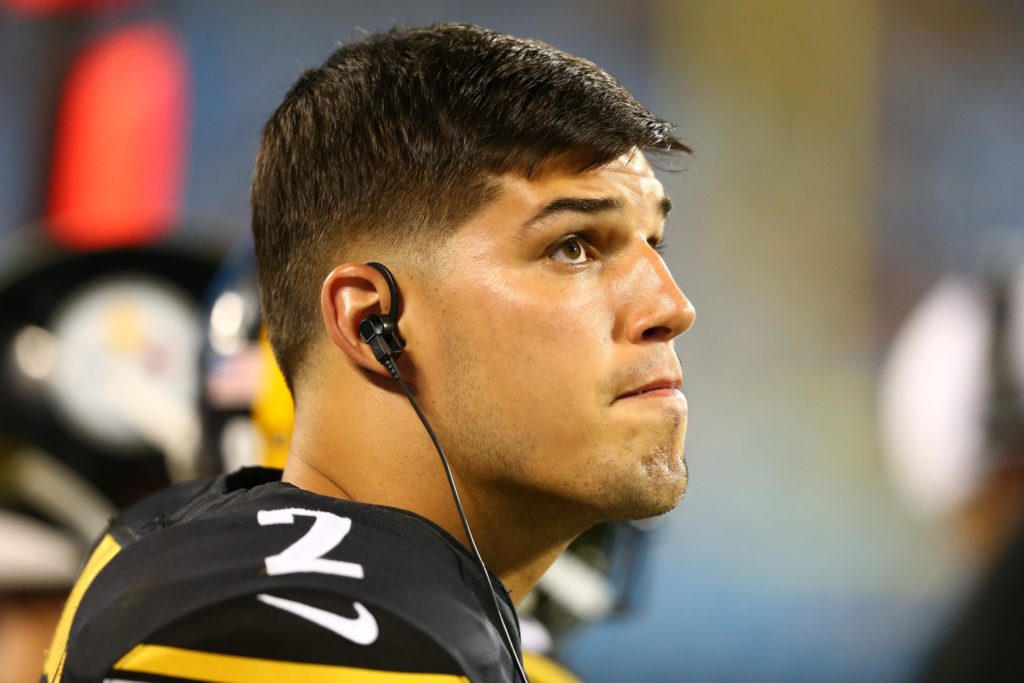 Mason Rudolph Throws Perfect TD Pass, Outperforms Dobbs in 